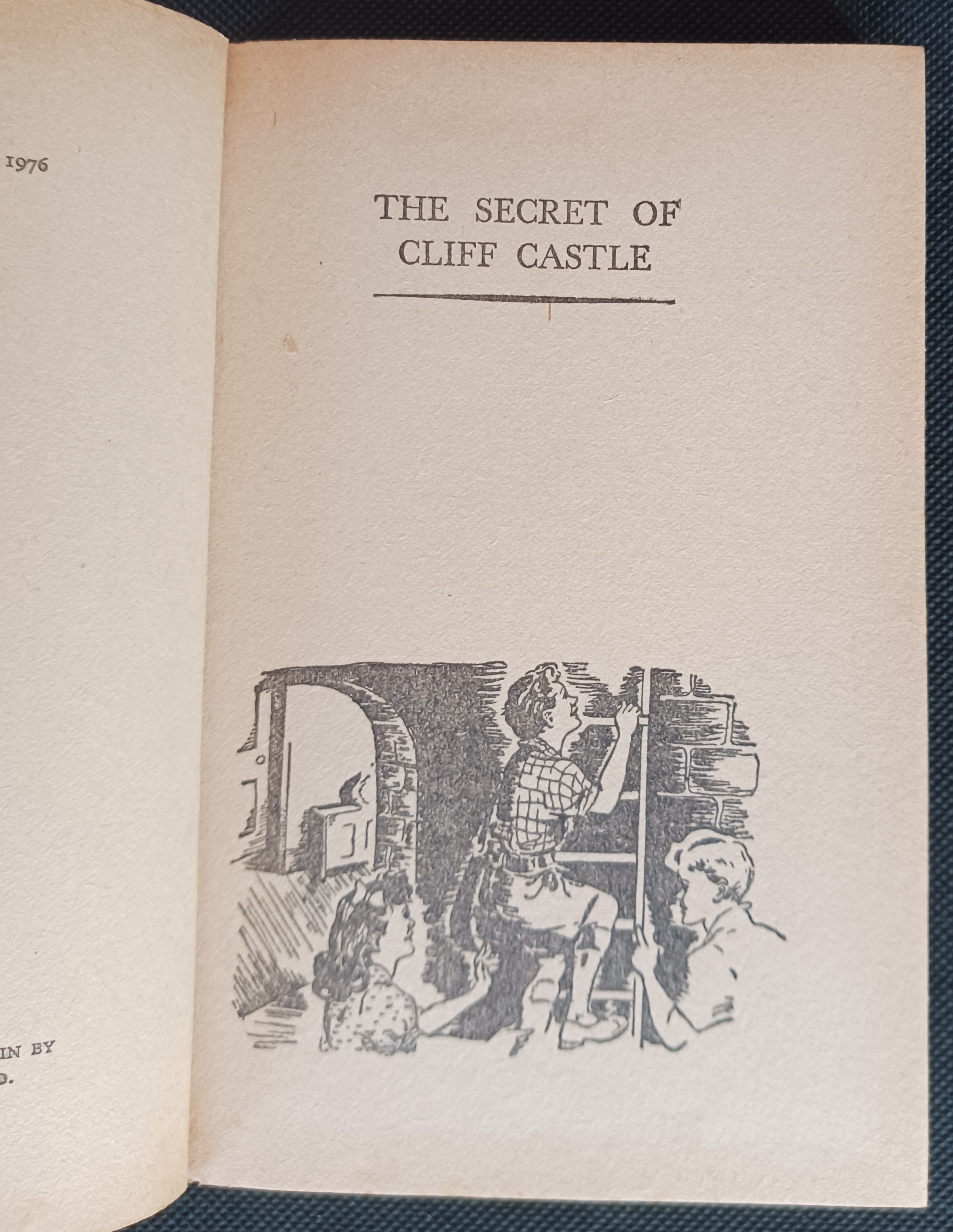 Enid Blyton's Mystery Stories: The Secret of Cliff Castle/Smuggler Ben