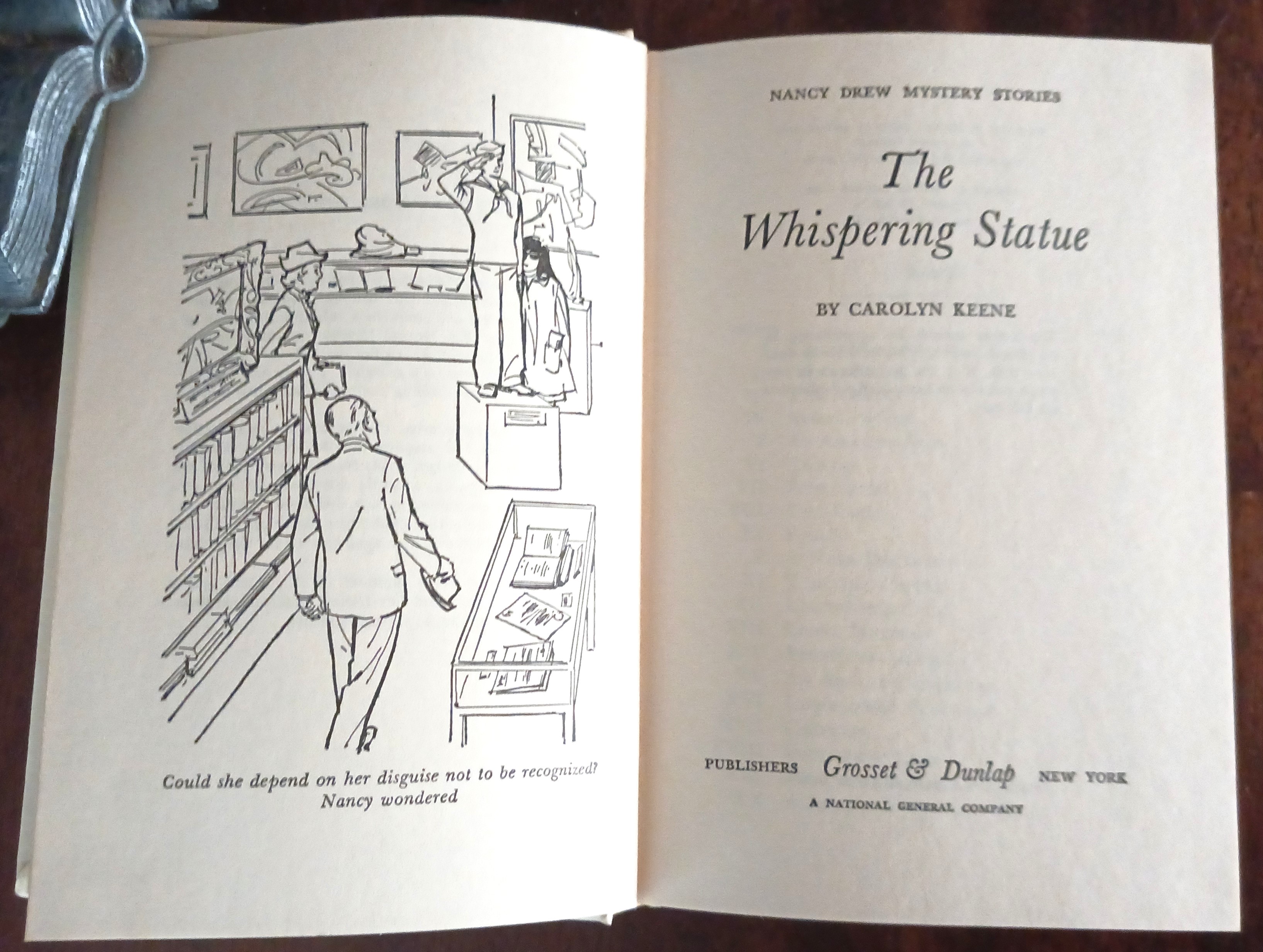 The Whispering Statue (Nancy Drew Mystery Stories)