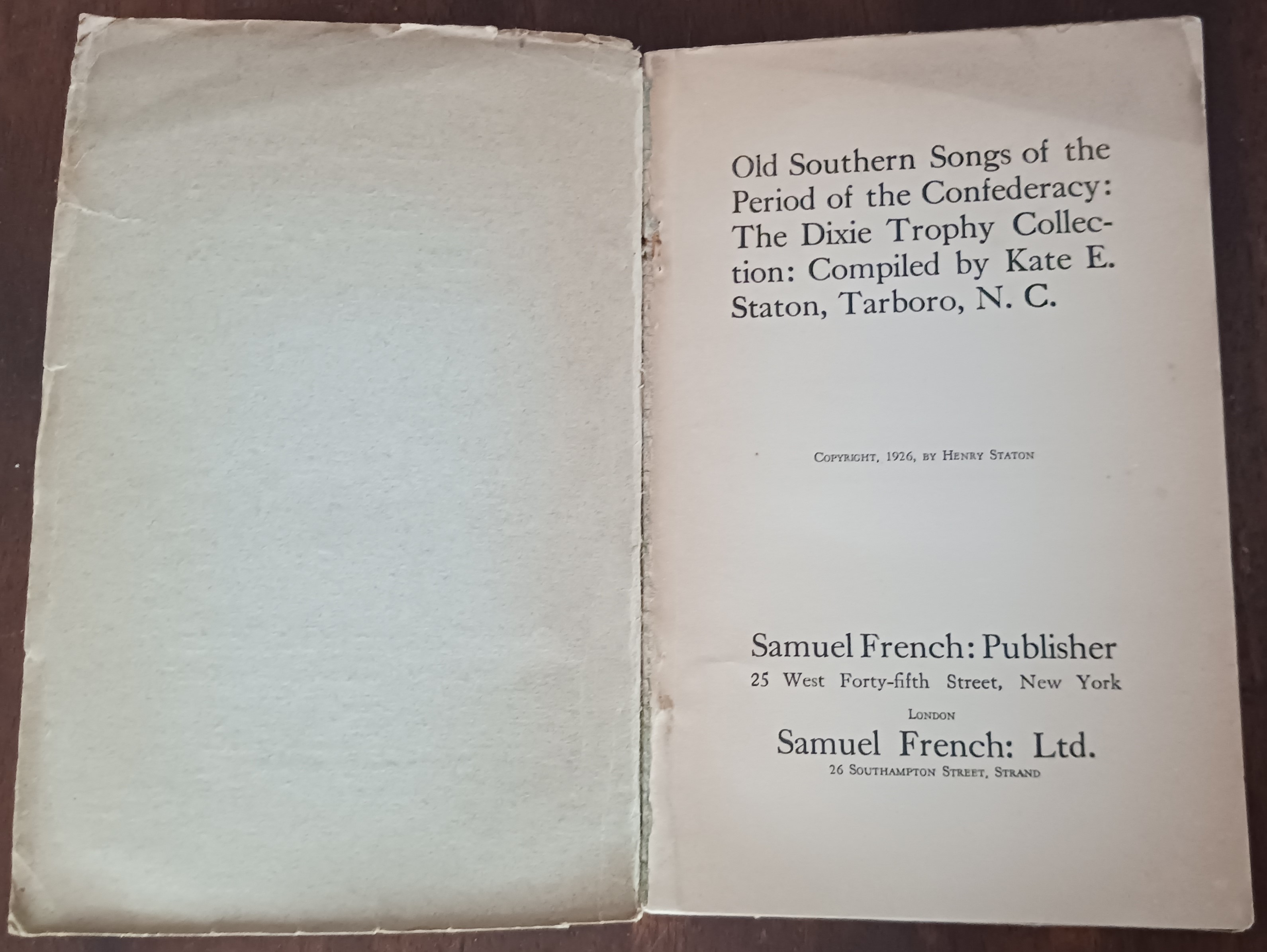 Old Southern Songs of the Period of the Confederacy: The Dixie Trophy Collection