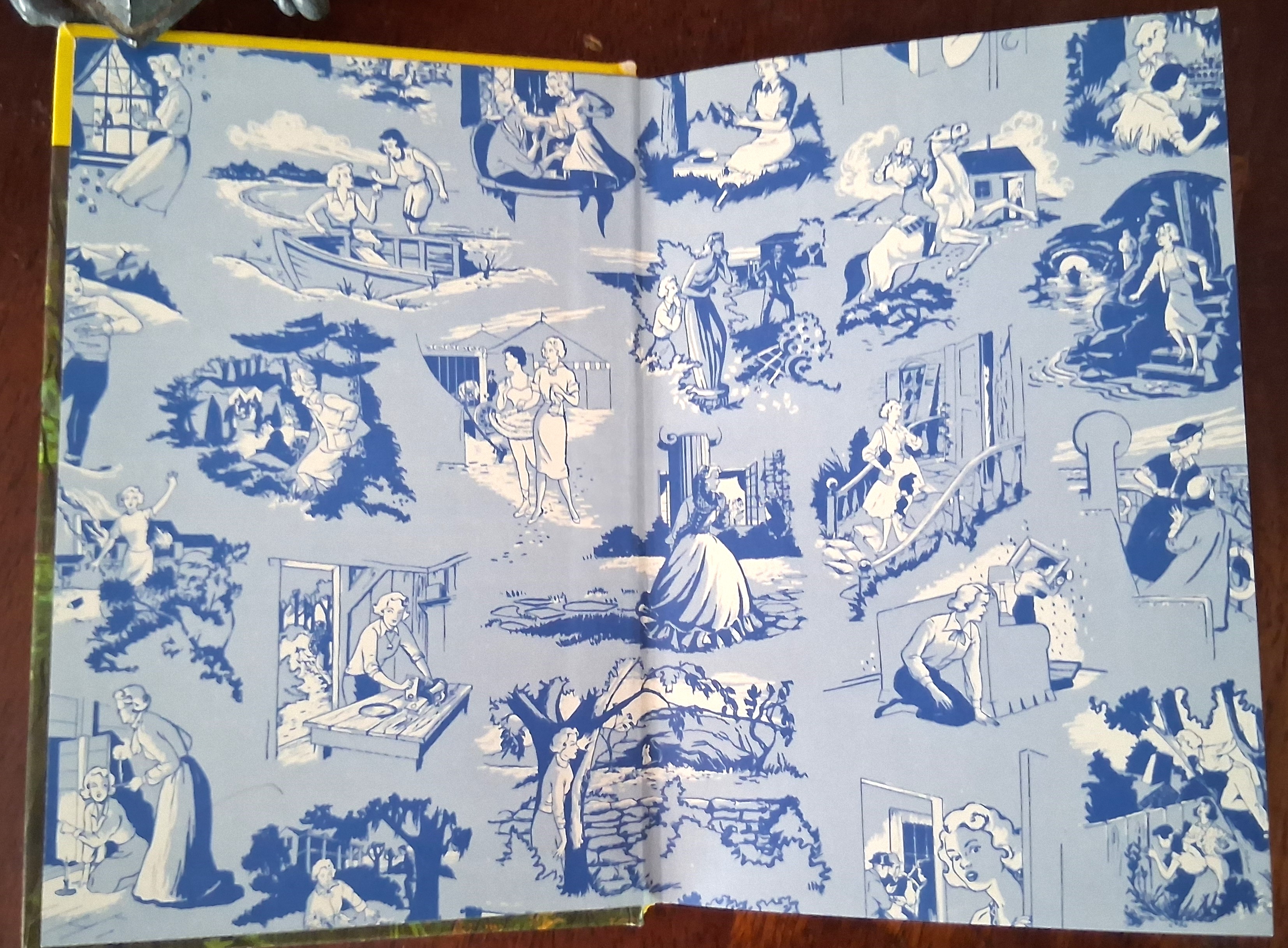 Image for The Clue in the Old Album (Nancy Drew Mystery Stories) The Clue in the Old Album (Nancy Drew Mystery Stories)