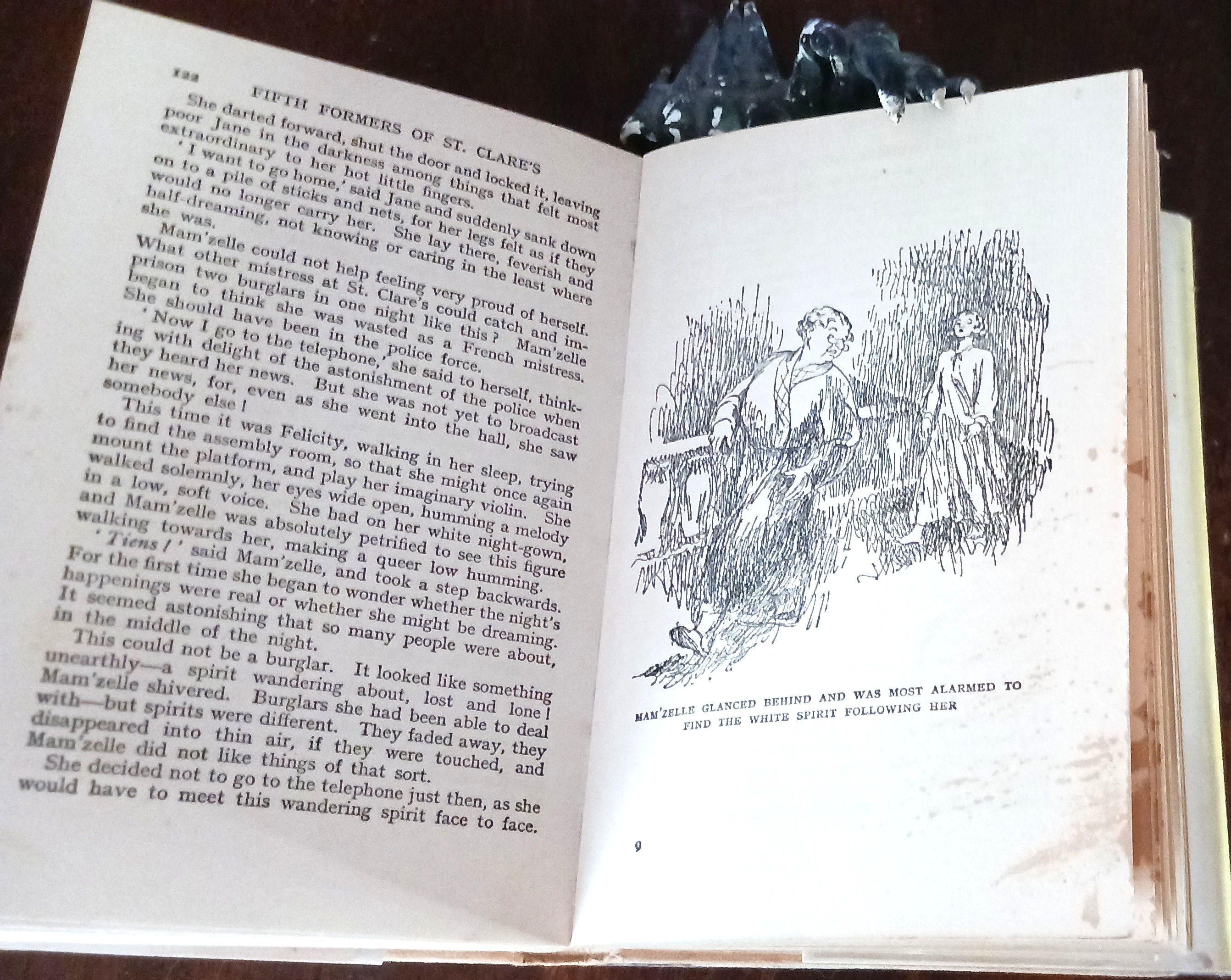 Fifth Formers of St. Clare's (School Stories for Girls series)