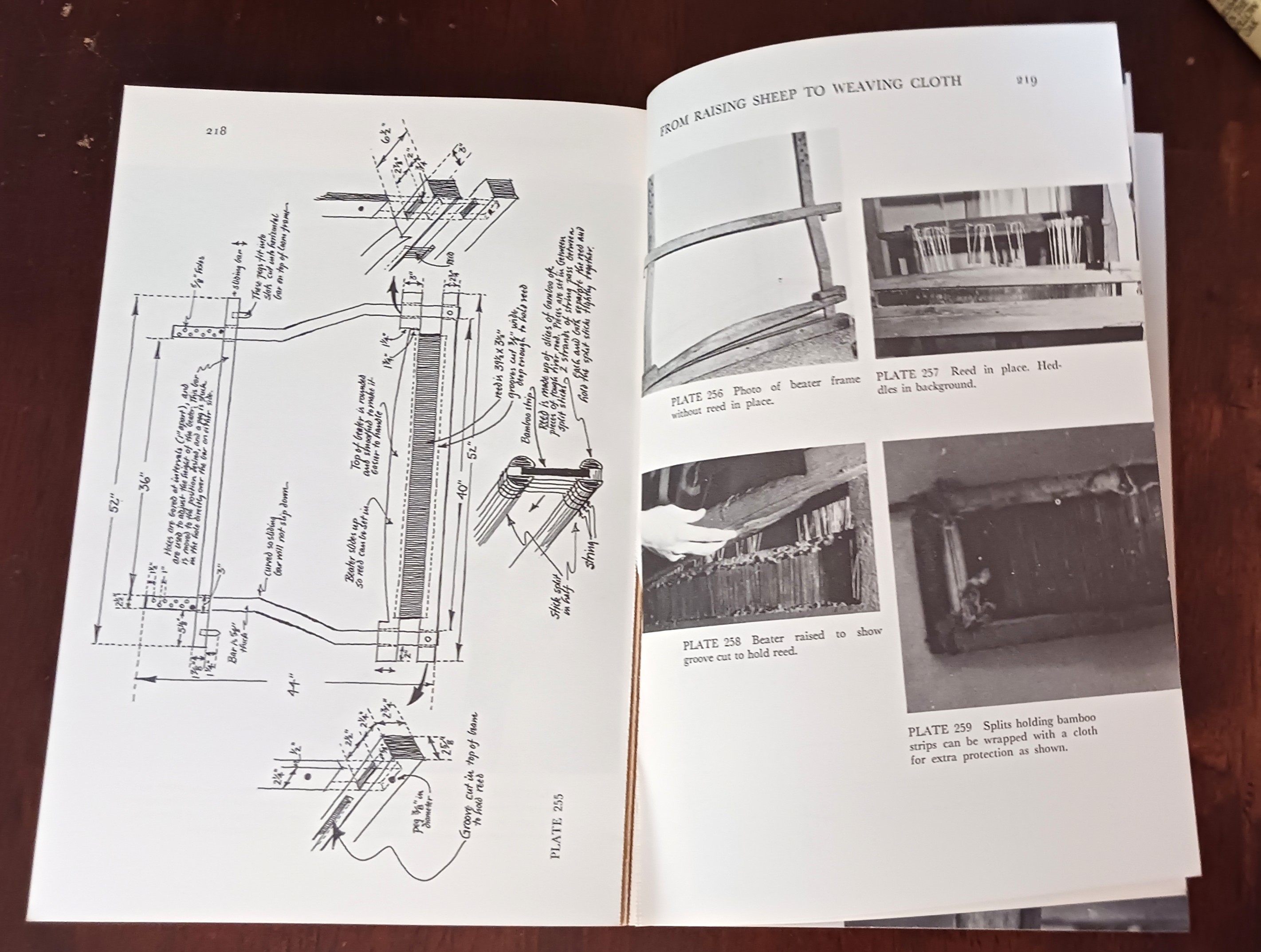 Foxfire 2: Ghost Stories, Spring Wild Plant Foods, Spinning and Weaving, Midwifing, Burial Customs, Corn Shuckin's, Wagon Making and More Affairs of Plain Living