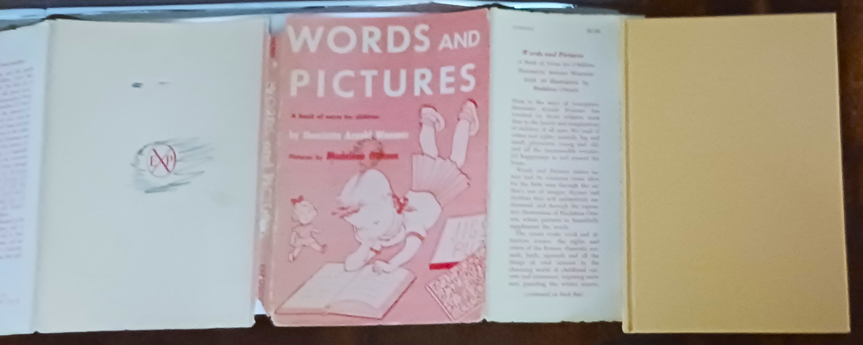 Image for Words and Pictures: A Book of Verse for Children Words and Pictures: A Book of Verse for Children