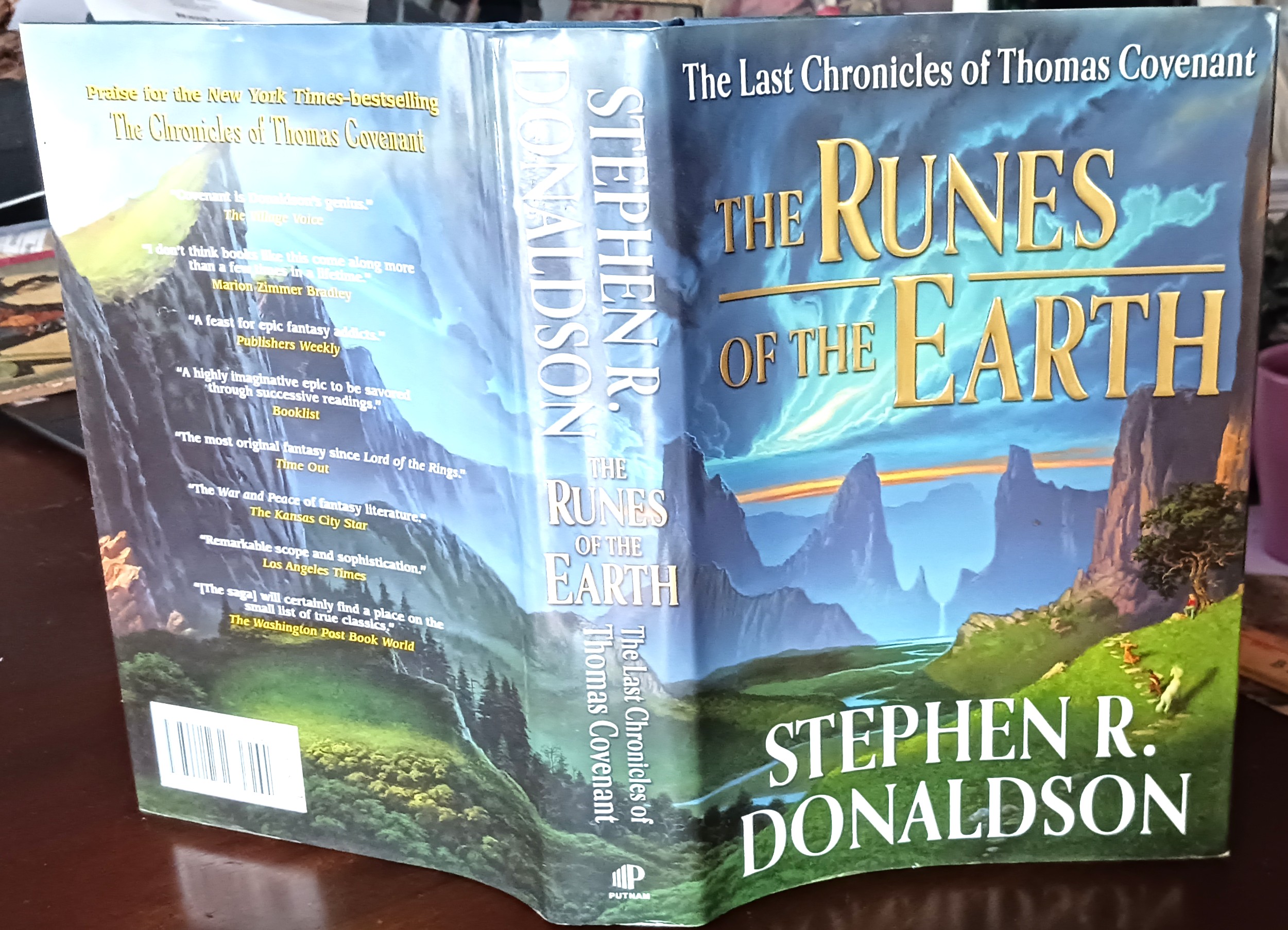 Image for The Runes of the Earth The Last Chronicles of Thomas Covenant The Runes of the Earth The Last Chronicles of Thomas Covenant