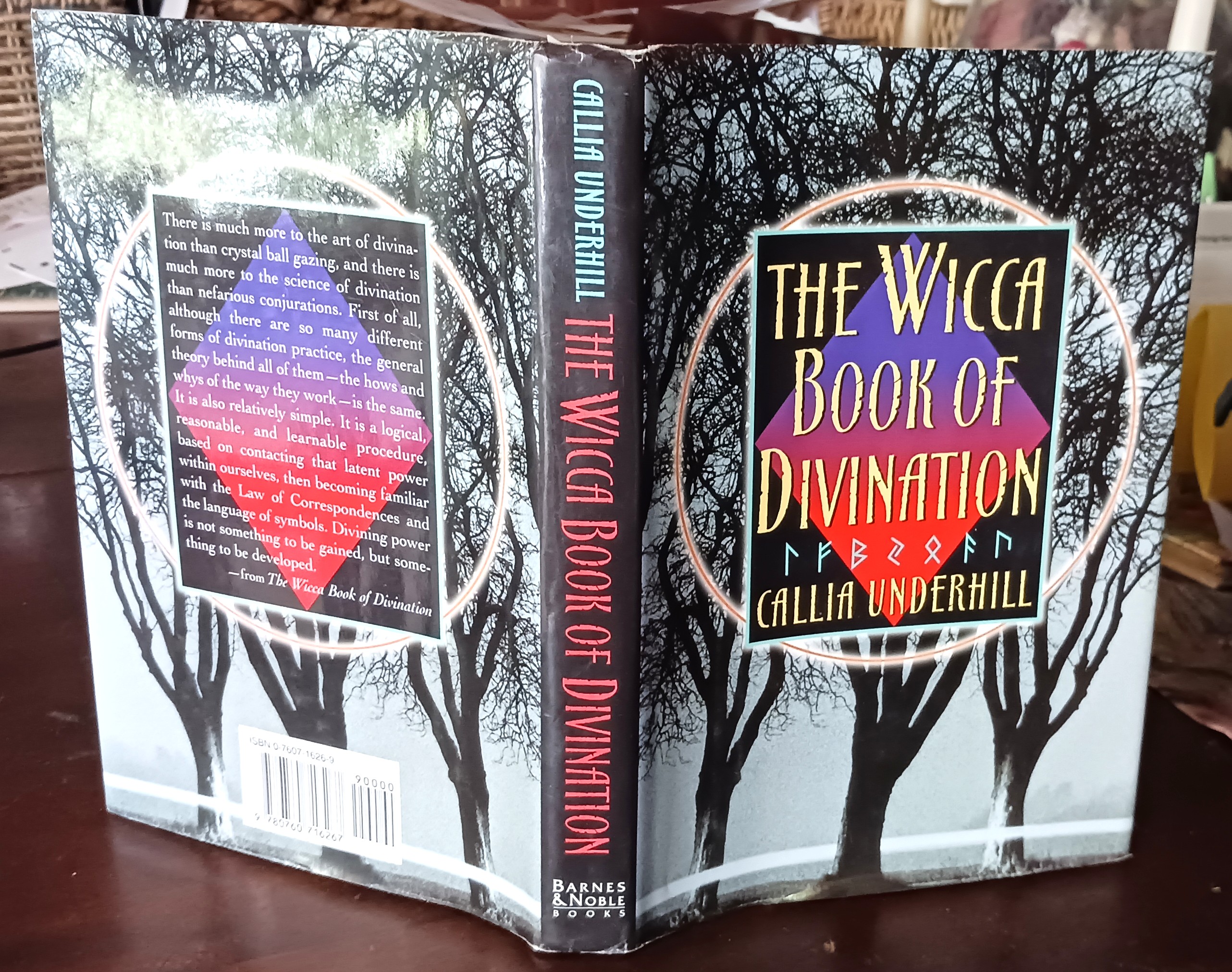 The Wicca Book of Divination