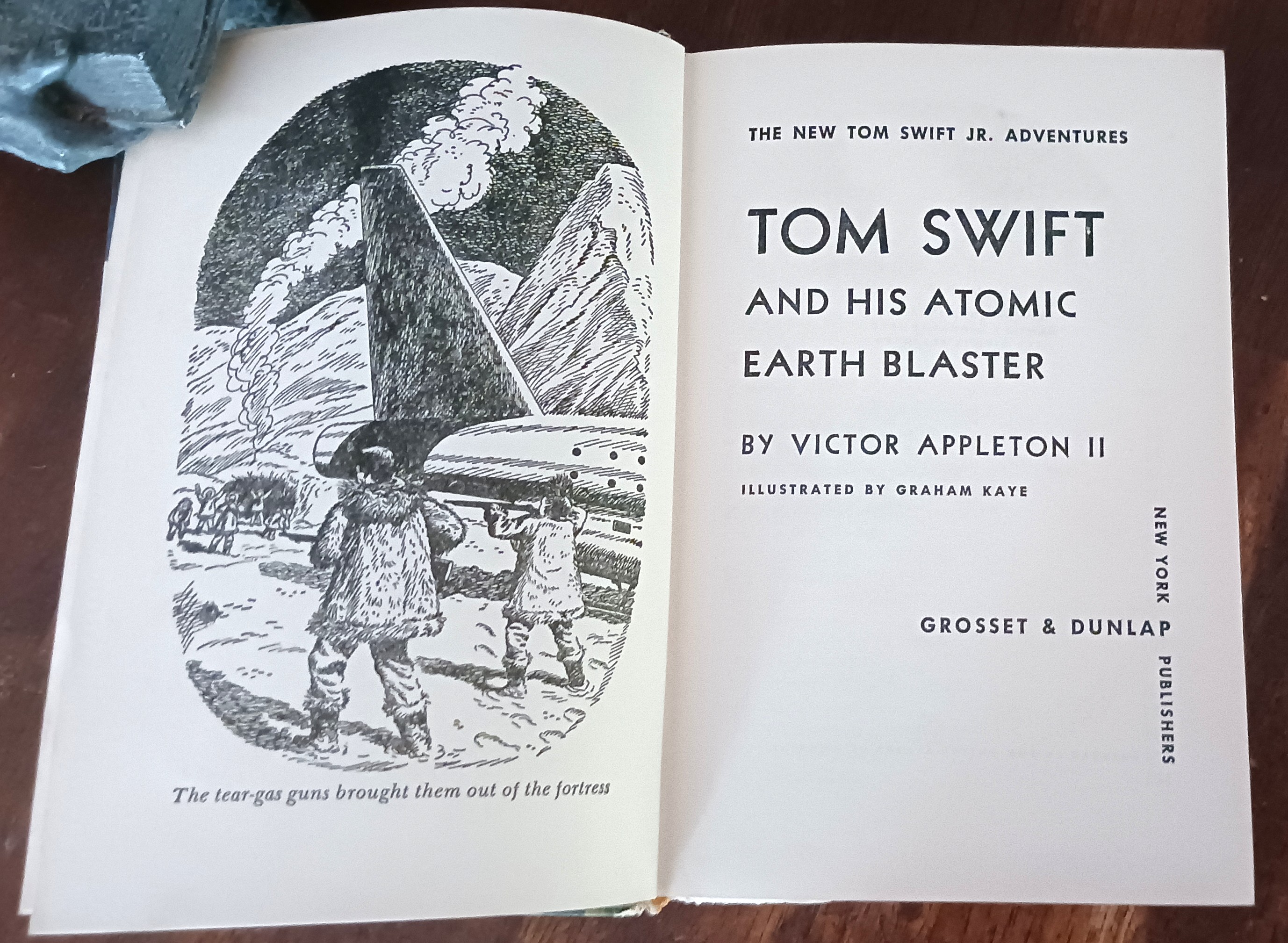 Image for Tom Swift and His Atomic Earth Blaster (The New Tom Swift Jr. Adventures) Tom Swift and His Atomic Earth Blaster (The New Tom Swift Jr. Adventures)