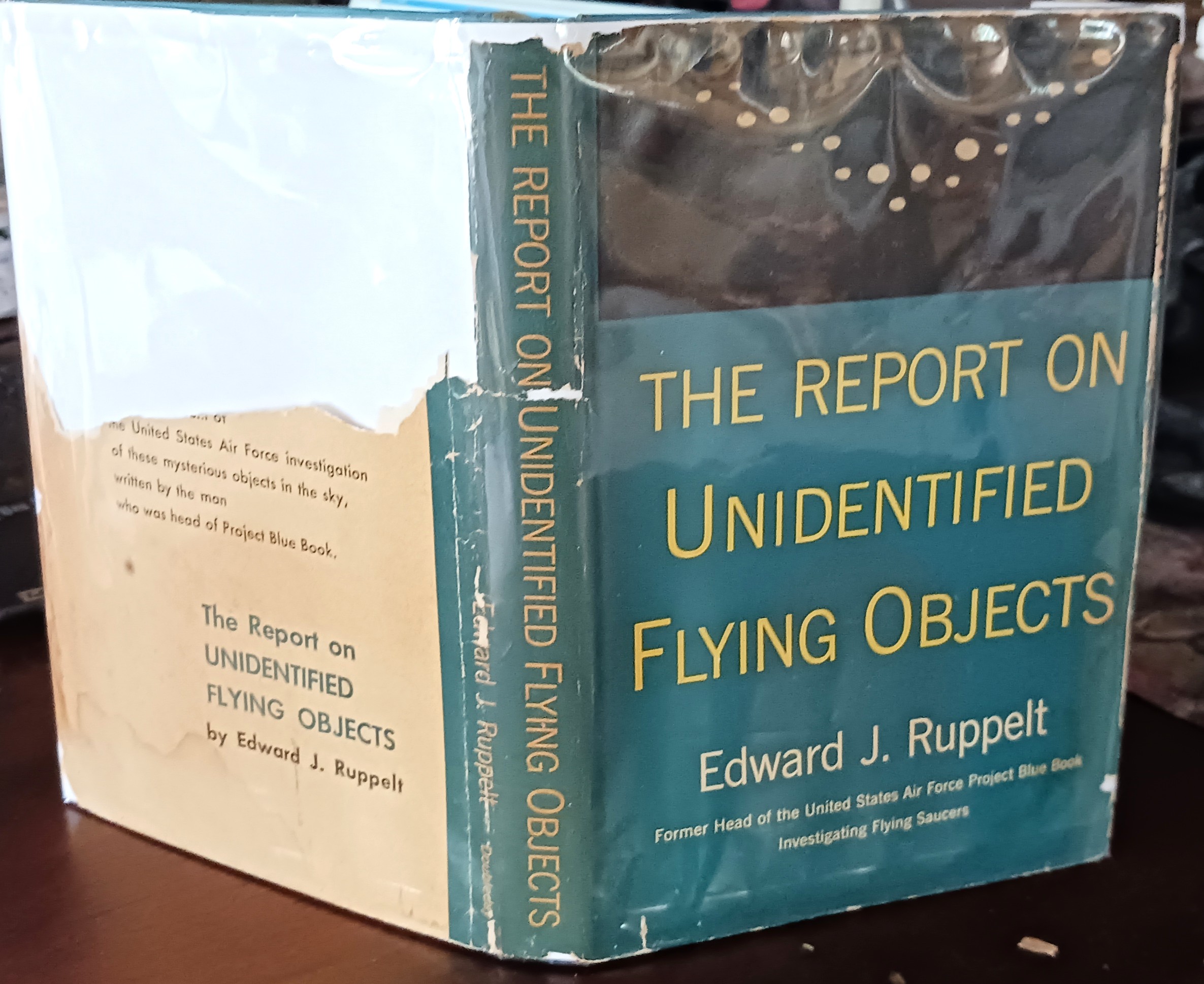 Image for The Report on Unidentified Flying Objects (New, Englarged Edition) The Report on Unidentified Flying Objects (New, Englarged Edition)