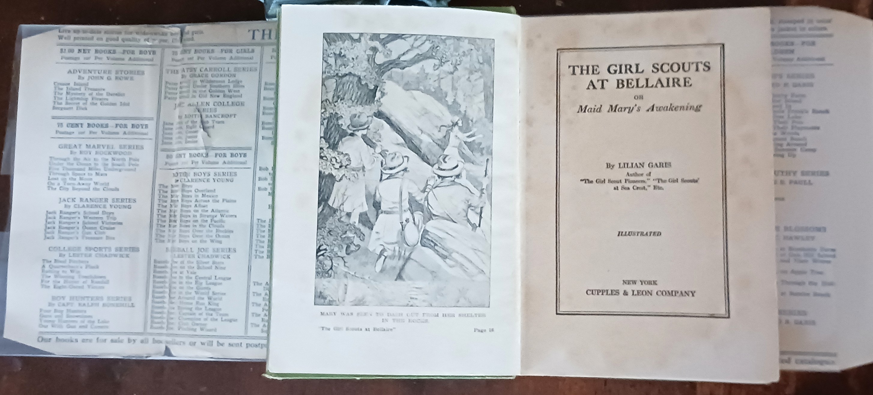 The Girl Scouts at Bellaire or Maid Mary's Awakening (Girl Scout series)