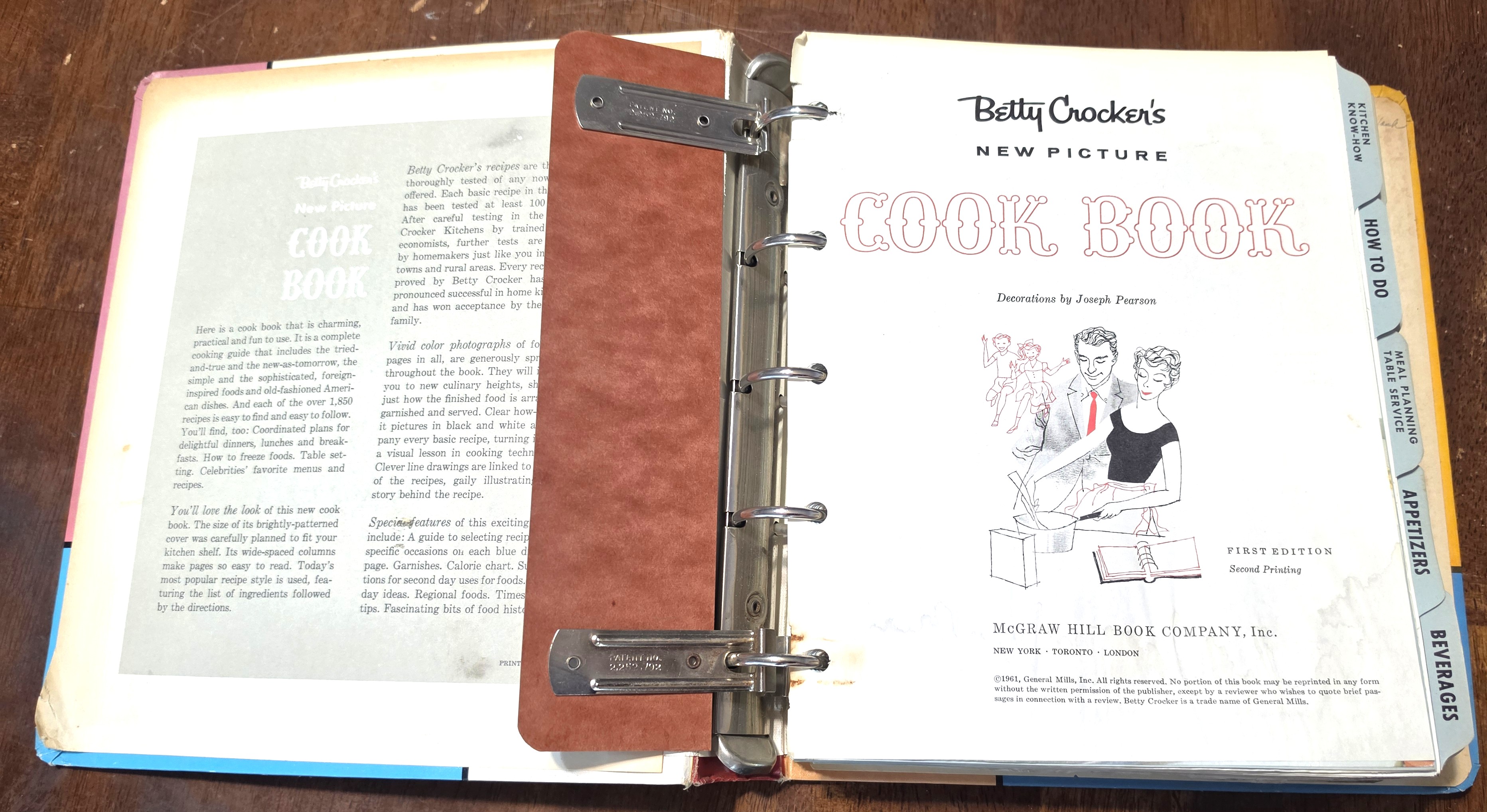 Image for Betty Crocker's New Picture Cook Book (Five-Ring Binder Edition) Betty Crocker's New Picture Cook Book (Five-Ring Binder Edition)