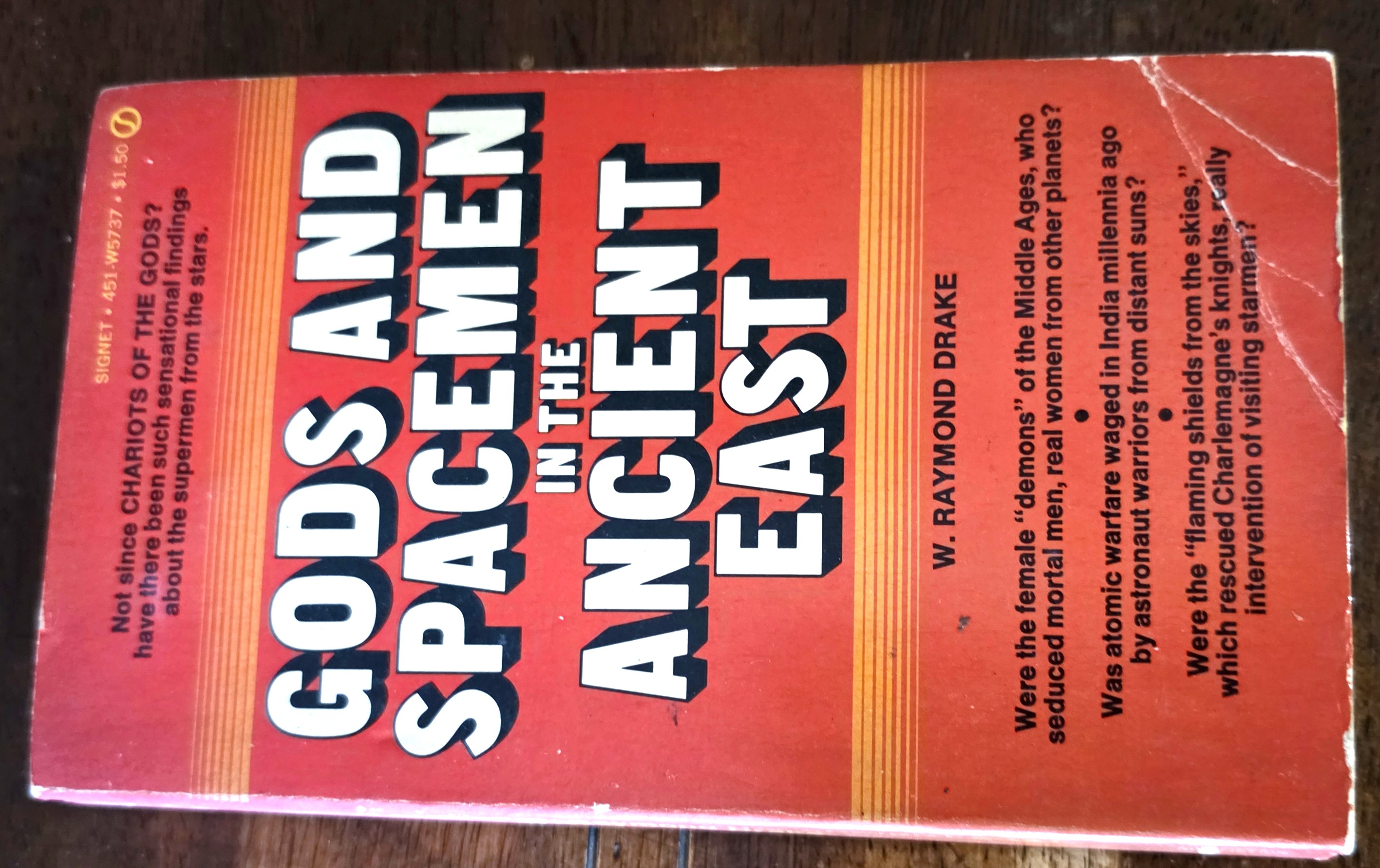 Image for Gods and Spacemen in the Ancient East Gods and Spacemen in the Ancient East