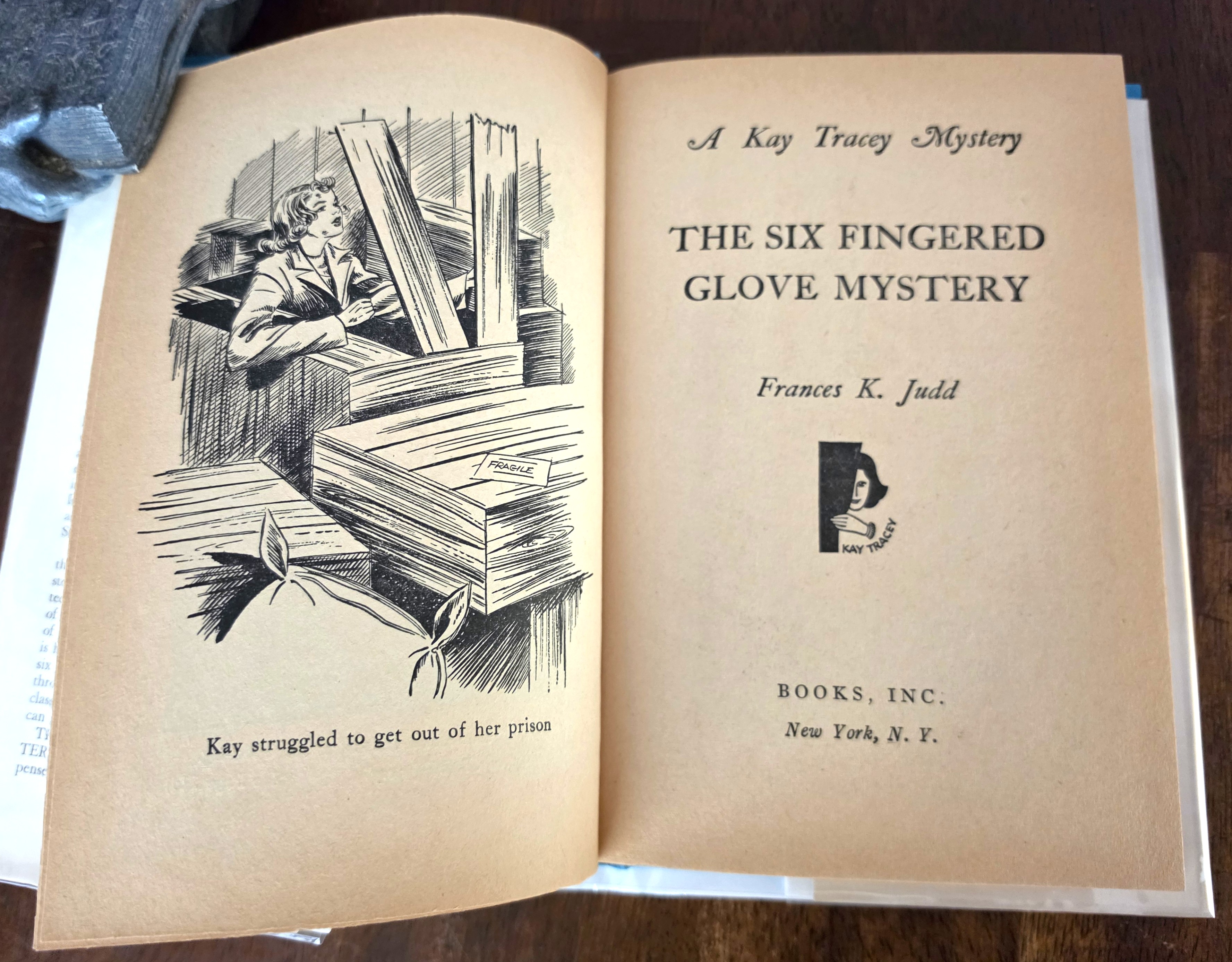 Image for The Six-Fingered Glove Mystery (Kay Tracey Mystery Stories) The Six-Fingered Glove Mystery (Kay Tracey Mystery Stories)